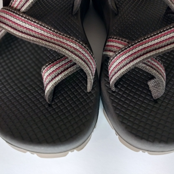 CHACO Like New Vibrant Women's Size 8W Brown and Gray Sandals - Picture 6 of 10